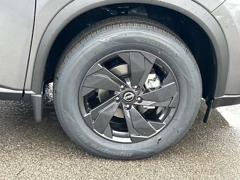 New 2026 Nissan Rogue SV AWD/4WD image 9
