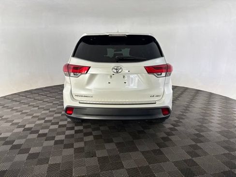 Used 2019 Toyota Highlander Plus w/ Protection Package #3 AWD/4WD image 6