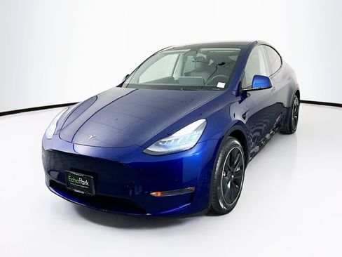 Used 2021 Tesla Model Y Long Range AWD/4WD image 3