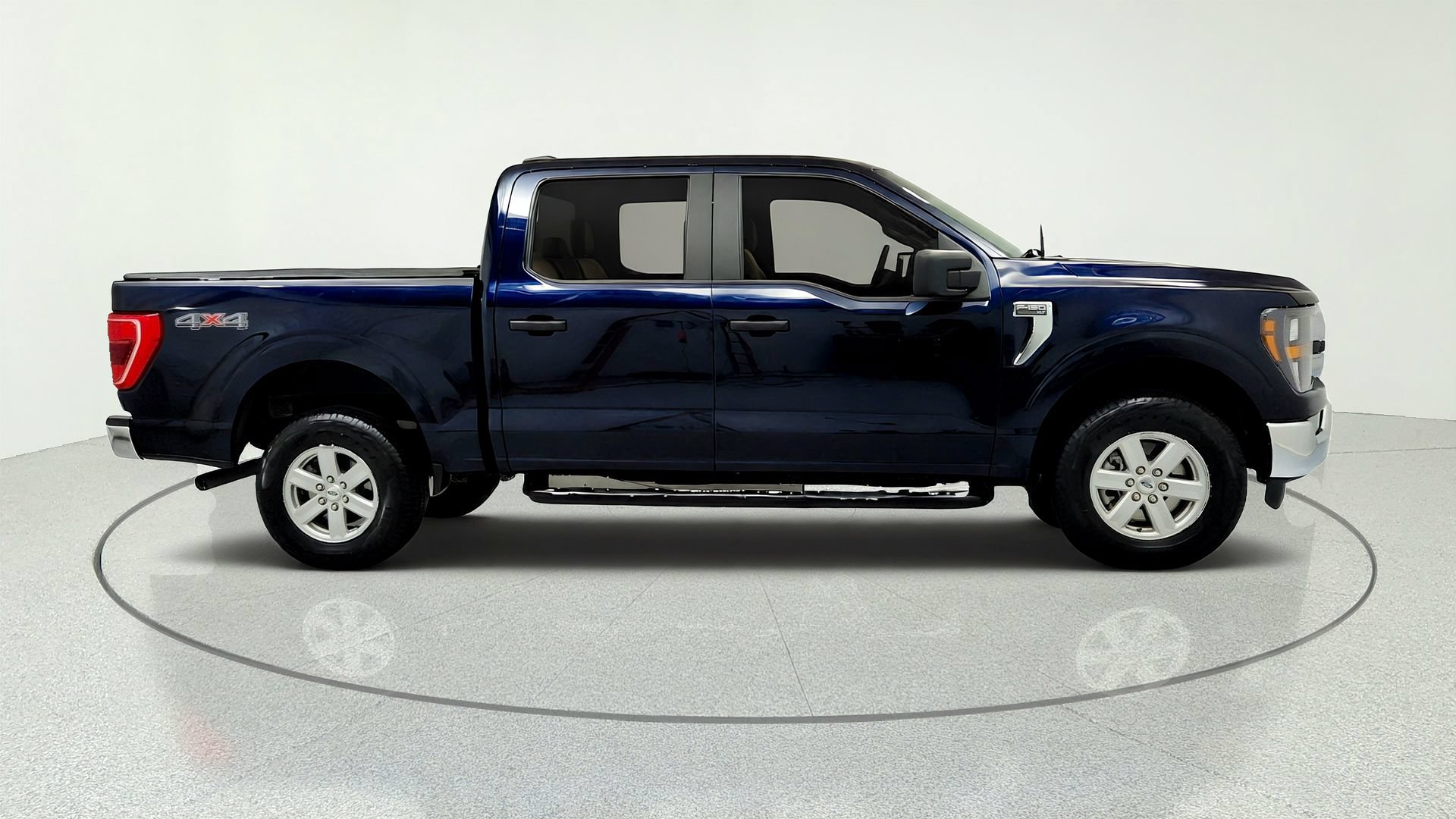 Used 2023 Ford F150 XLT AWD/4WD image 6
