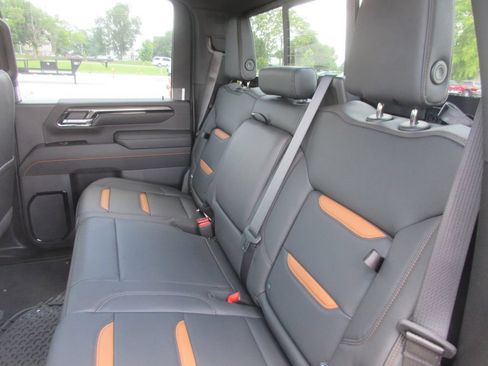 New 2026 GMC Sierra 2500 AT4 w/ AT4 Premium Plus Package AWD/4WD image 13