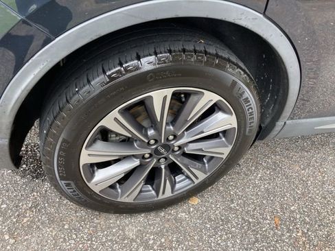 Used 2021 Lincoln Corsair Reserve w/ Elements Package image 16