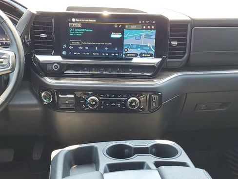 Certified 2025 Chevrolet Silverado 1500 LT AWD/4WD image 26