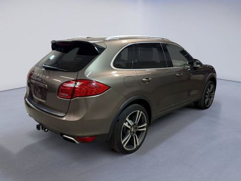 Used 2012 Porsche Cayenne S AWD/4WD image 8