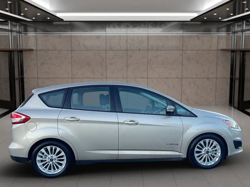 Used 2017 Ford C-MAX SE image 6