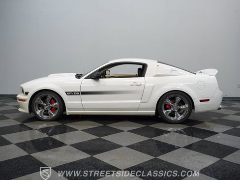 Used 2007 Ford Mustang GT RWD image 2