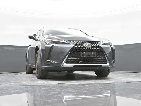 Used 2024 Lexus UX 250h AWD w/ Premium Package image 33