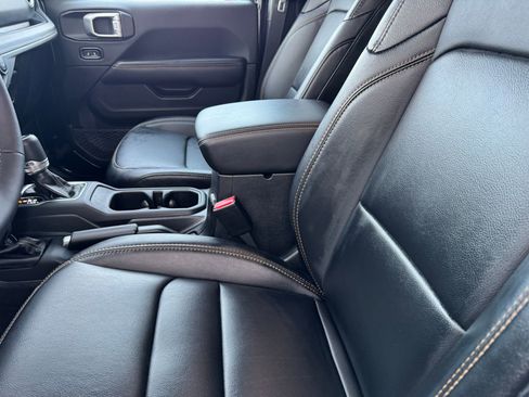 Used 2024 Jeep Wrangler Sahara w/ Technology Group image 20