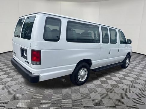 Used 2014 Ford E-250 and Econoline 250 Extended w/ Power Group RWD image 5