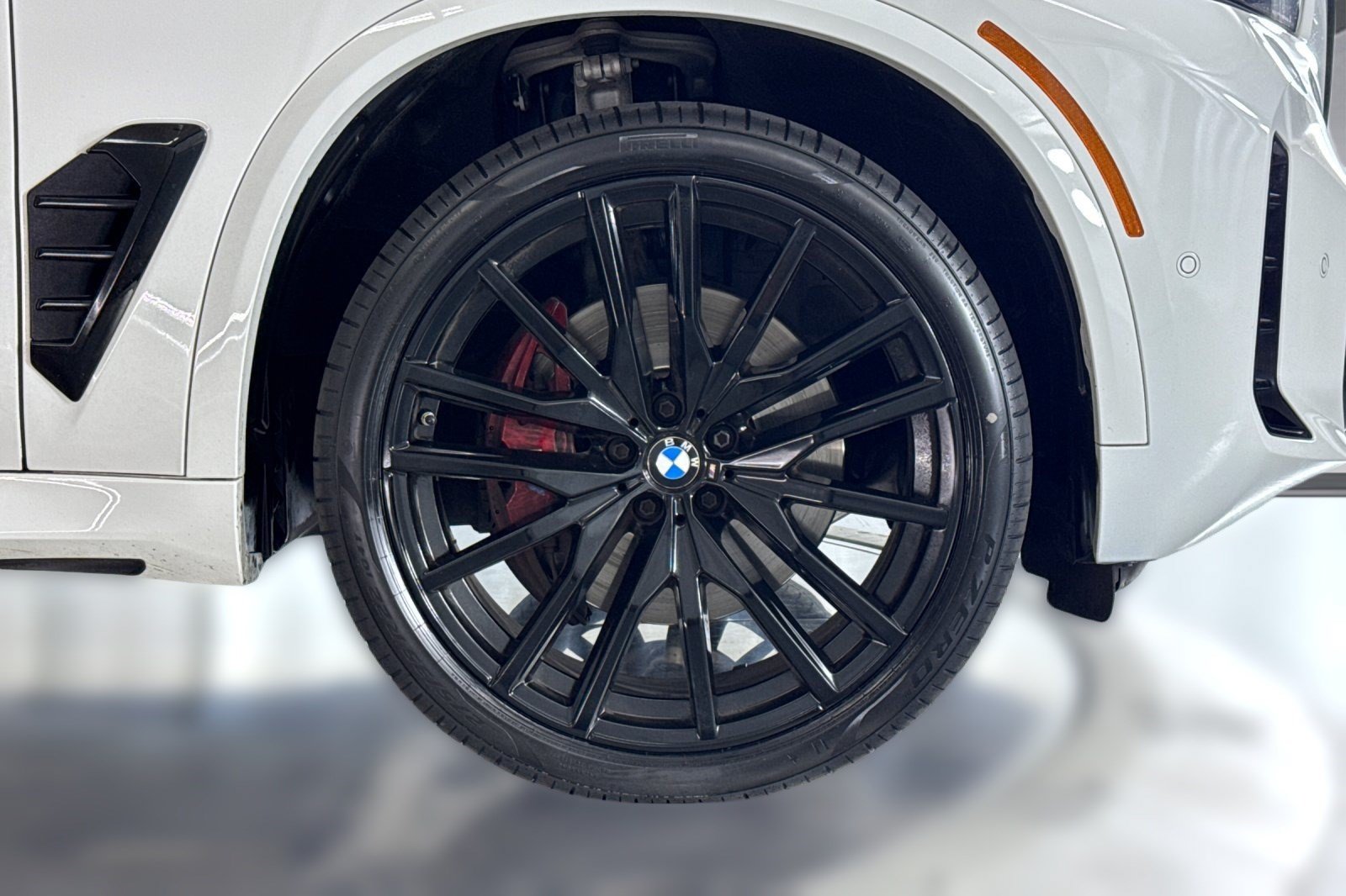 Certified 2025 BMW X5 sDrive40i w/ M Sport Package RWD image 13