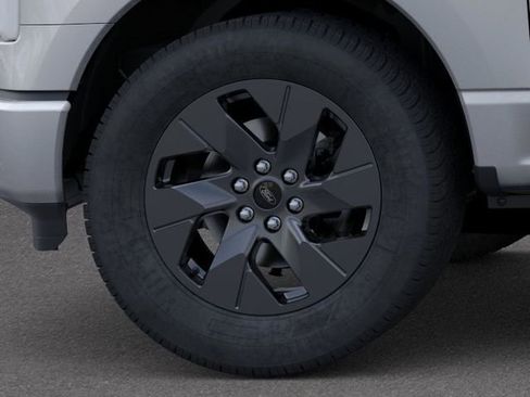 New 2025 Ford F150 Lightning Flash AWD/4WD image 19
