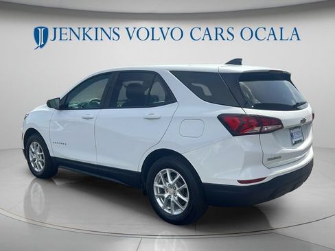 Used 2022 Chevrolet Equinox LS w/ LS Convenience Package AWD/4WD image 5