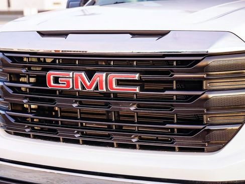 Used 2024 GMC Sierra 1500 Pro w/ Pro Value Package image 6