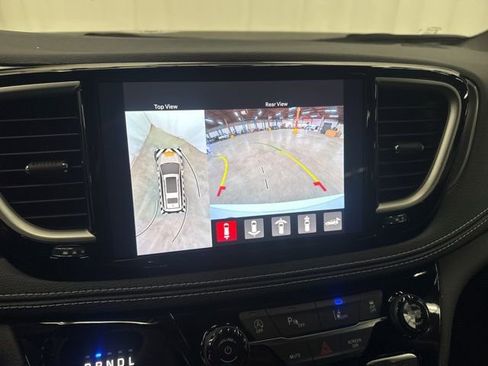 New 2026 Chrysler Pacifica Select w/ S Appearance Package image 33