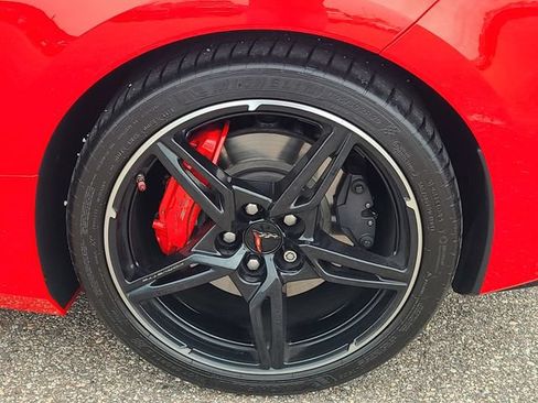 Used 2020 Chevrolet Corvette Stingray Preferred Cpe w/ 2LT Preferred Equipment Group RWD image 11