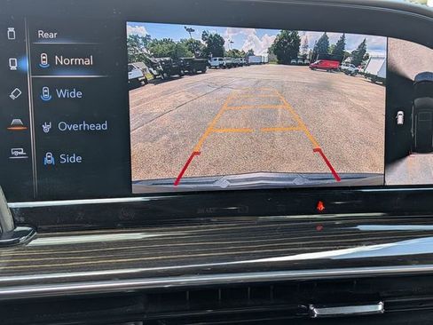 Used 2021 Cadillac Escalade Premium Luxury image 25