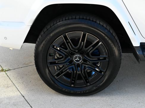 Used 2025 Mercedes-Benz G 580 w/ EQ Technology image 11