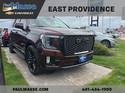 Used 2022 GMC Yukon Denali w/ Max Trailering Package AWD/4WD image 3