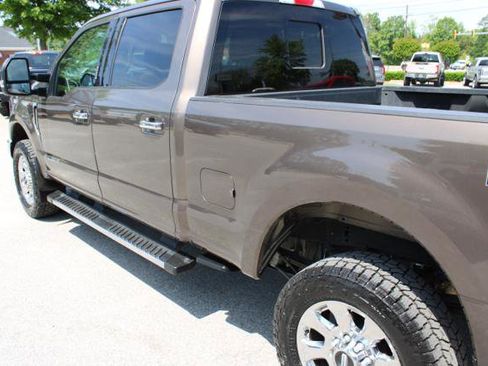 Used 2017 Ford F250 Lariat w/ Lariat Ultimate Package image 12