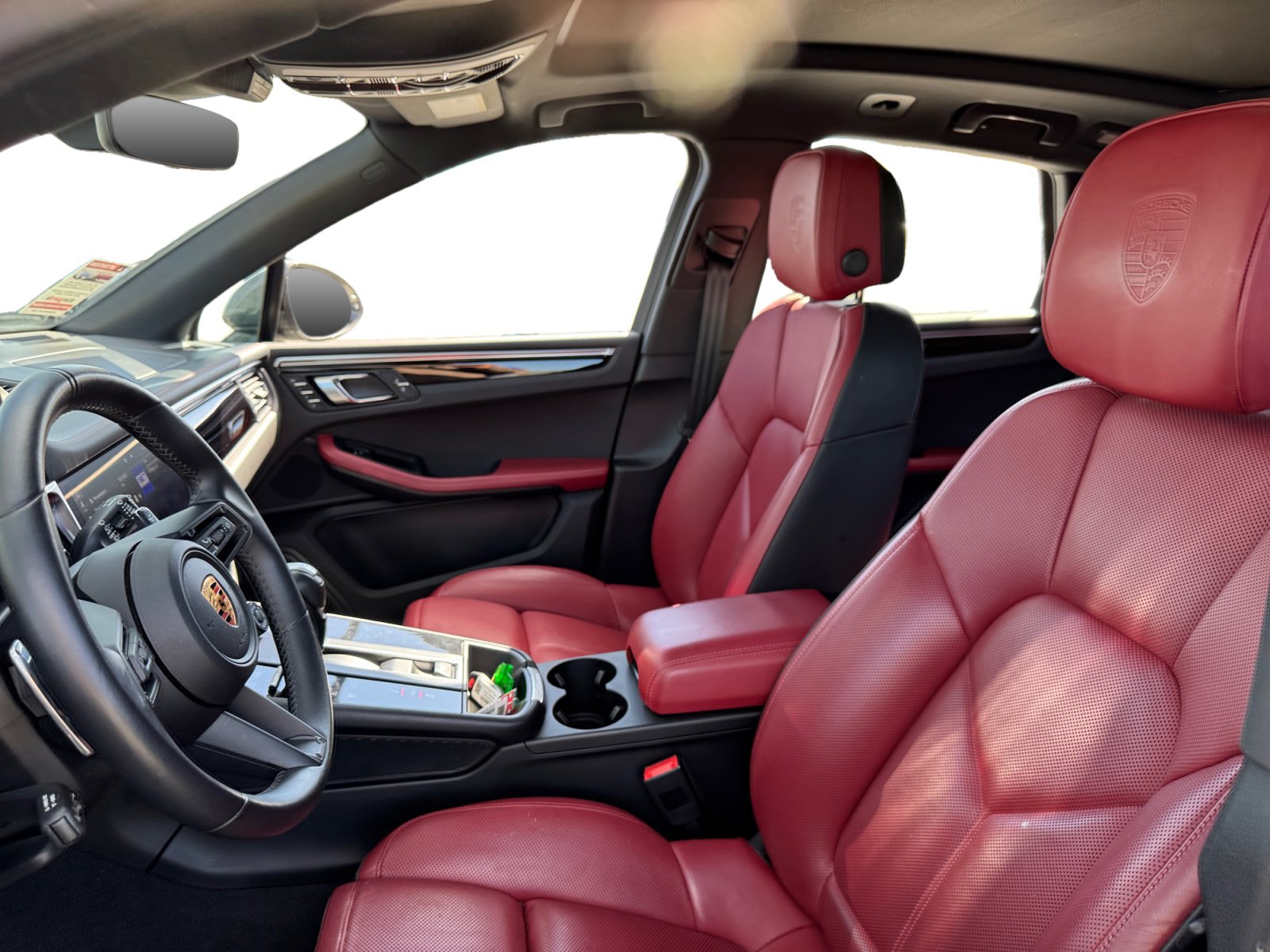 Used 2023 Porsche Macan AWD/4WD image 9