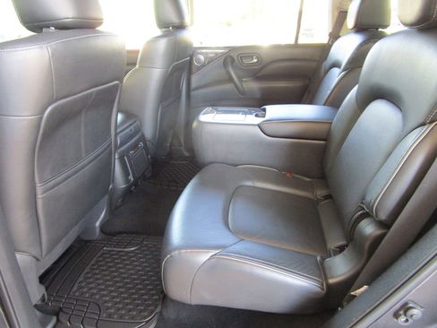 Used 2024 INFINITI QX80 Luxe RWD image 21