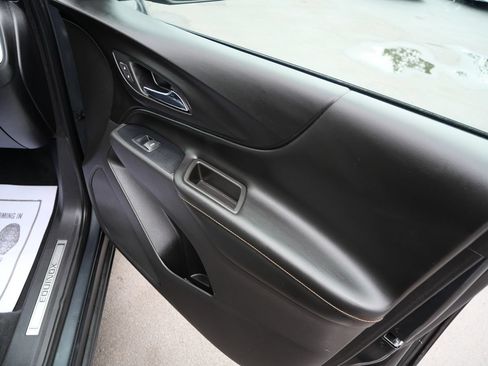 Used 2018 Chevrolet Equinox Premier AWD/4WD image 31