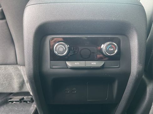 New 2026 Chevrolet Traverse LT w/ Sun and Wheel Package image 22