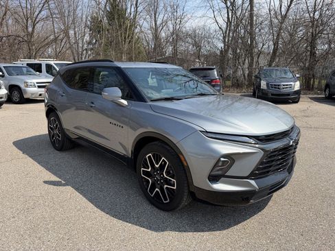 Used 2023 Chevrolet Blazer RS w/ Driver Confidence II Package image 11