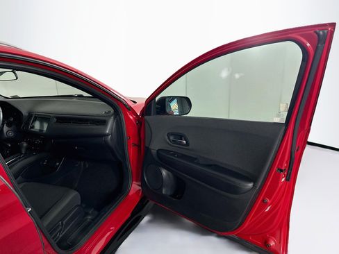 Used 2022 Honda HR-V Sport image 29