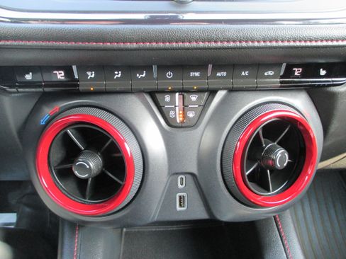 Used 2020 Chevrolet Blazer RS image 19