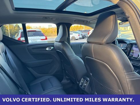 Certified 2025 Volvo XC40 B5 Core image 11