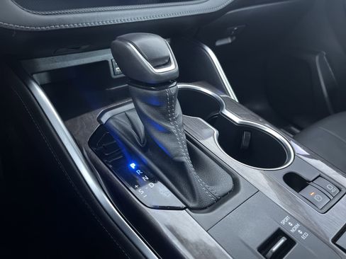 Used 2022 Toyota Highlander Platinum image 21