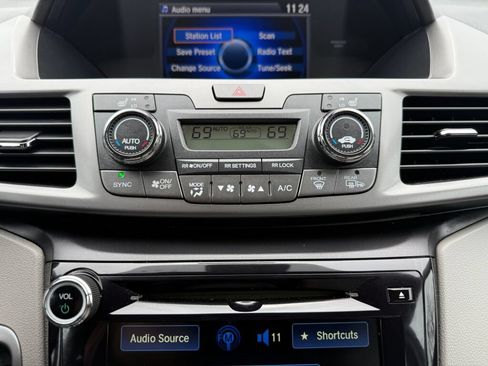 Used 2016 Honda Odyssey EX-L image 19