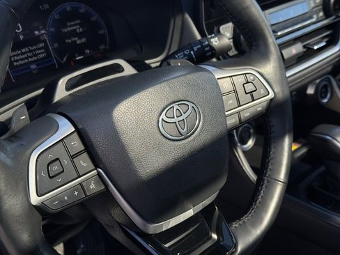 Used 2024 Toyota Grand Highlander Platinum image 17