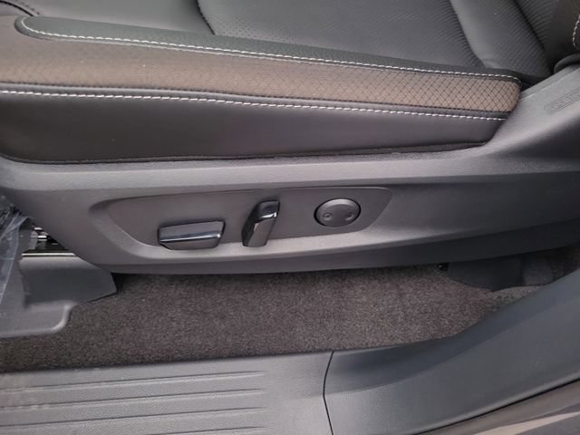 New 2026 Nissan Pathfinder SL FWD image 9
