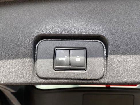 Used 2023 Nissan Rogue SL w/ SL Premium Package image 28