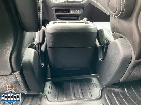 Used 2023 Chrysler Pacifica Touring-L w/ S Appearance Package FWD image 40
