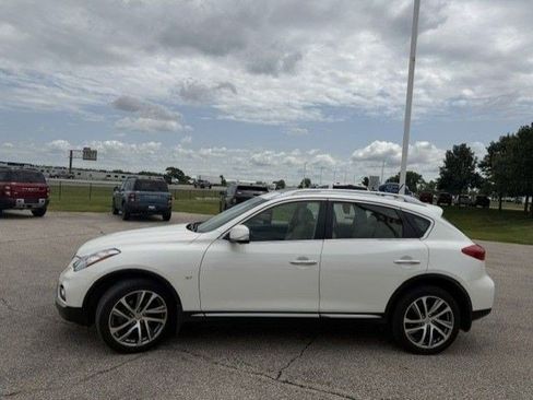 Used 2016 INFINITI QX50 AWD w/ Deluxe Touring Package image 6