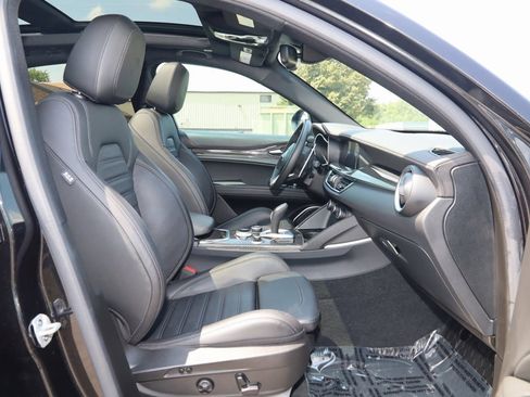 Used 2023 Alfa Romeo Stelvio Quadrifoglio w/ Active Assist Plus Package image 13