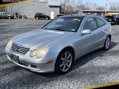 Used 2004 Mercedes-Benz C 230 Coupe image 1