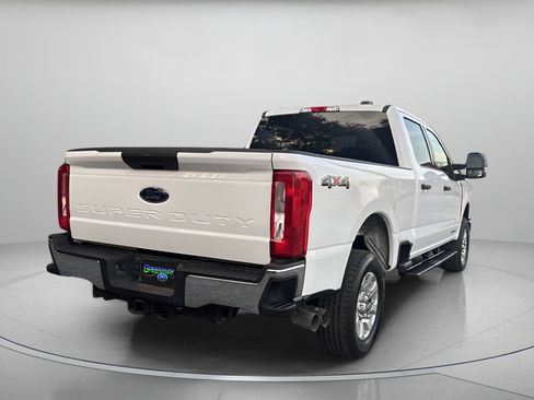 Used 2024 Ford F250 XLT image 3
