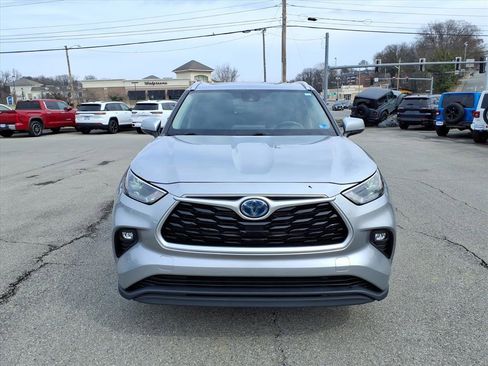 Used 2022 Toyota Highlander XLE image 9