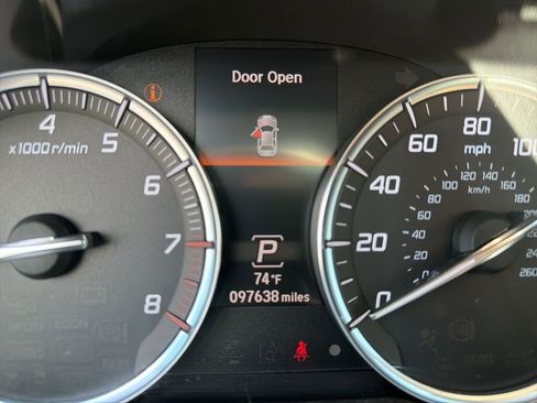 Used 2017 Acura TLX w/ Technology Package FWD image 9
