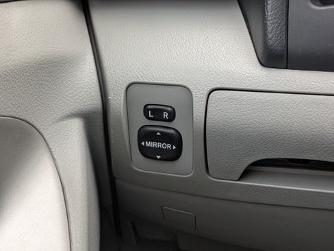 Used 2007 Toyota Camry SE image 32