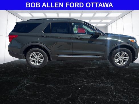Used 2023 Ford Explorer XLT w/ Class IV Trailer Tow Package AWD/4WD image 6
