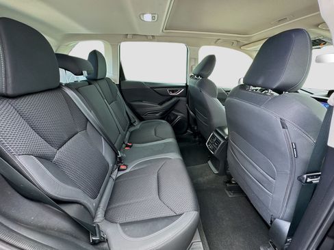 Used 2023 Subaru Forester Premium AWD/4WD image 19