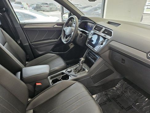 Used 2022 Volkswagen Tiguan SE R-Line AWD/4WD image 15