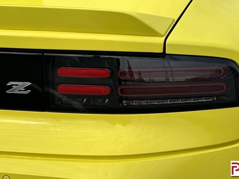 Used 2023 Nissan Z w/ Floor Mat Package (L93) image 31