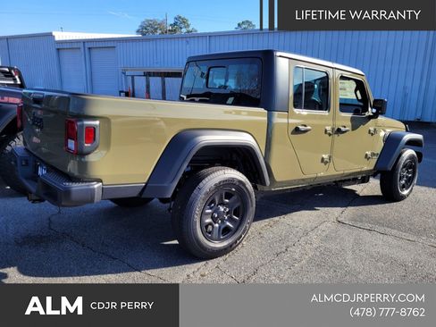 New 2026 Jeep Gladiator Sport AWD/4WD image 13