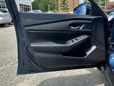 Used 2025 Honda Accord SE image 18